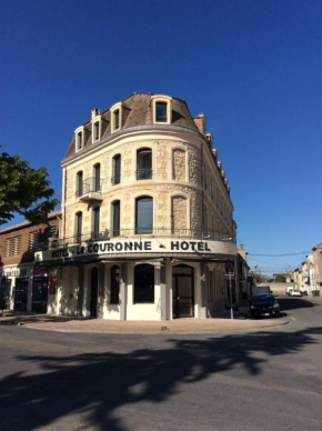 Отель Hôtel La Couronne  Марманд